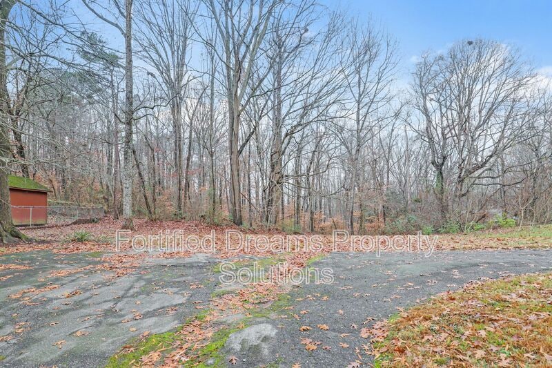 Building Photo - 2732 Knob Hill Dr