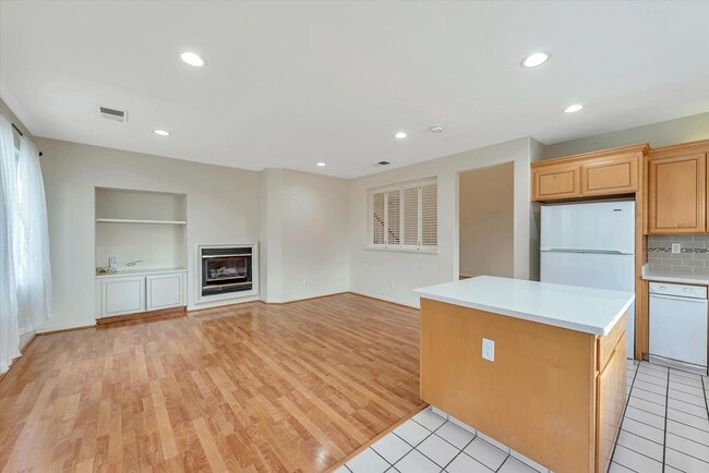 Building Photo - Spacious 4 Bedroom Home. Located in Cupertino