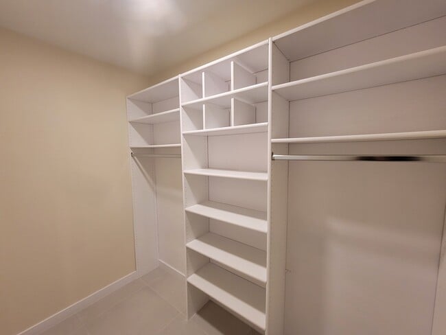 Building Photo - 462 Avenida Adobe