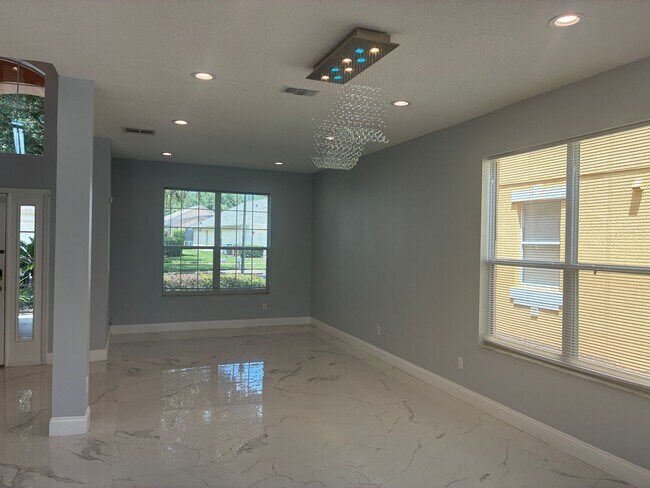 Building Photo - 2641 Emerald Island Blvd