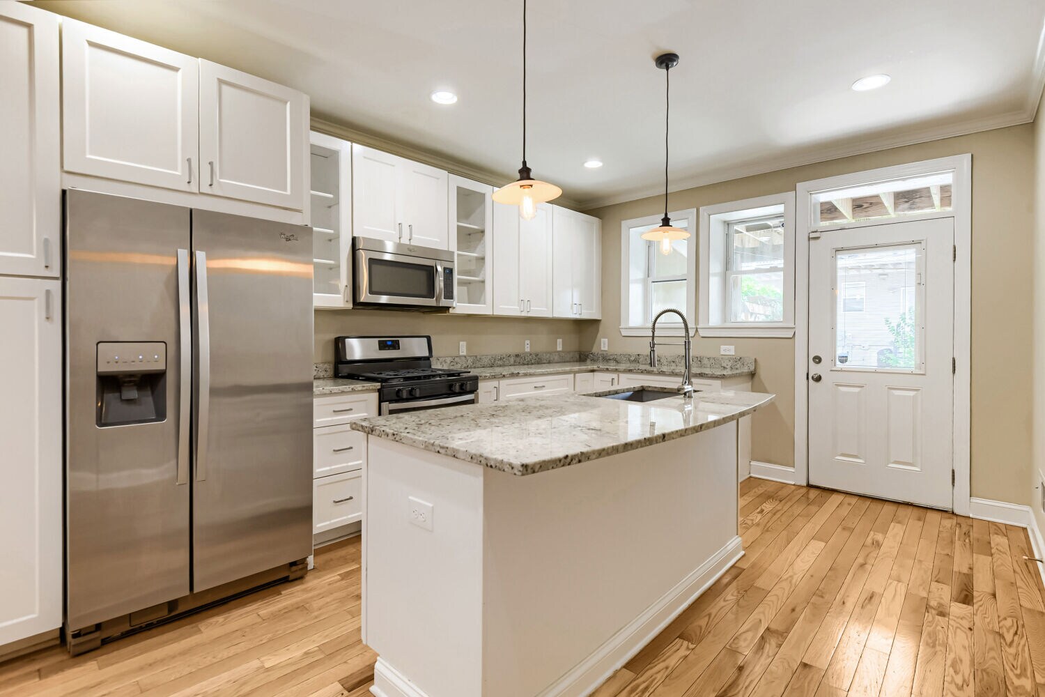 Kitchen - 331 S East Ave