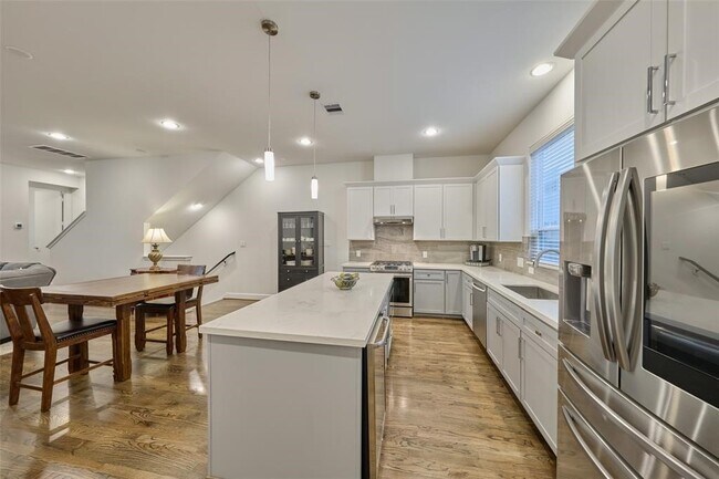 Building Photo - 1715 Eado Point Ln