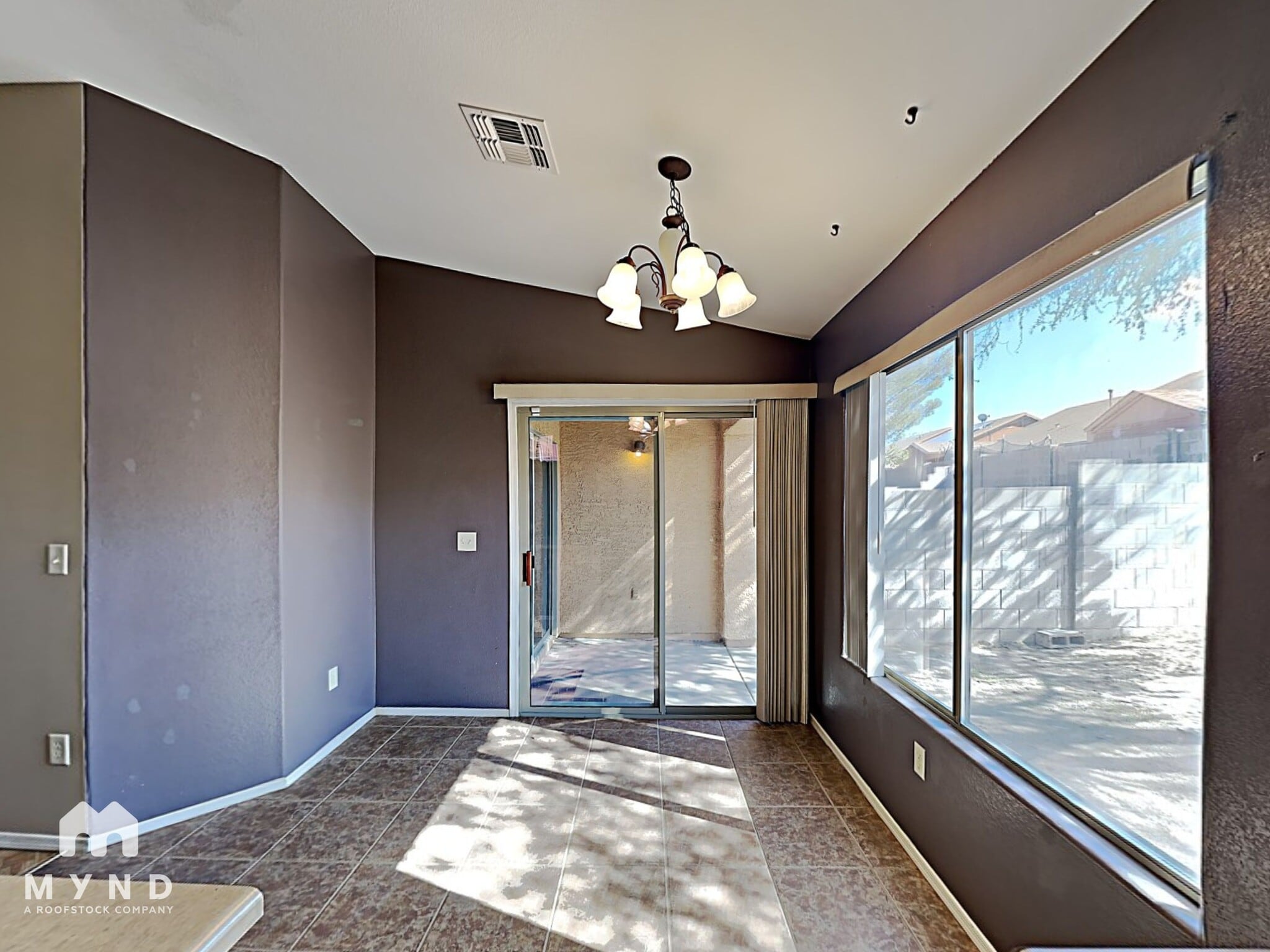 Building Photo - 2018 E Calle Arroyo Lindo