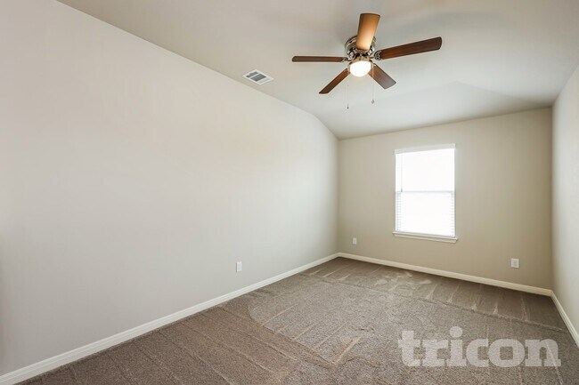 Building Photo - 13690 Paxton Blvd