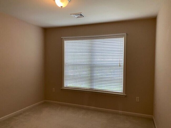 Building Photo - 448 Waterleaf Court