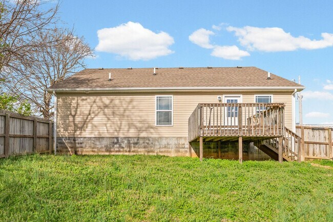 Building Photo - 705 Hugh Hunter Rd