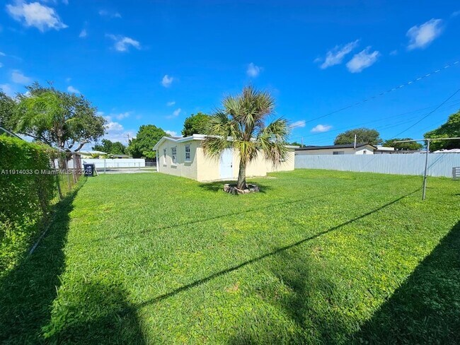 Building Photo - 10530 SW 149th St