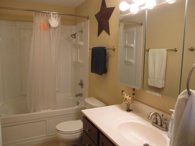 Building Photo - Spacious 4BR Home on Quiet Cul-de-Sac in Southwood with Private Fenced Yard