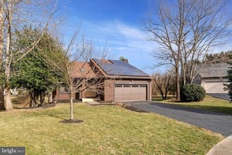 Building Photo - 1016 Trinity Gate St