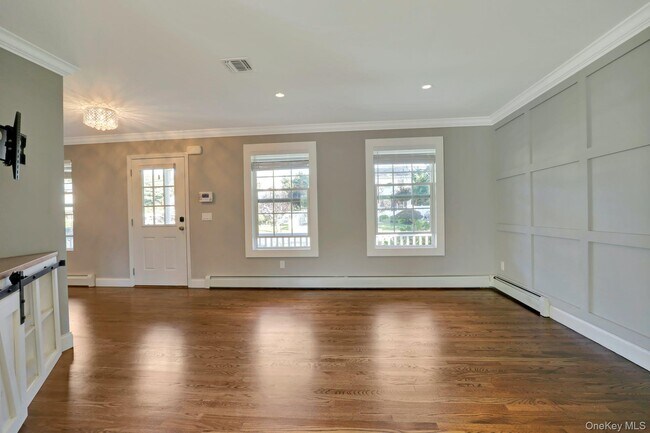 Building Photo - 32 Delamere St