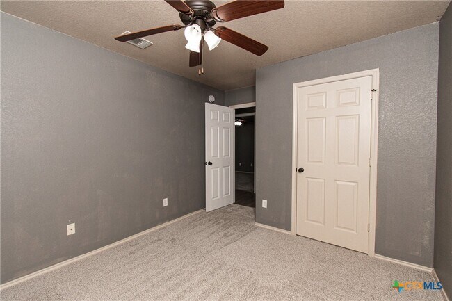 Building Photo - 3200 Alamocitos Creek Dr