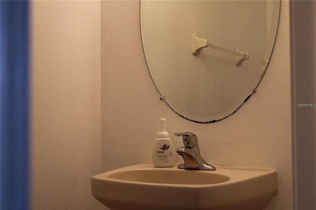 Building Photo - 3590 Parkridge Cir