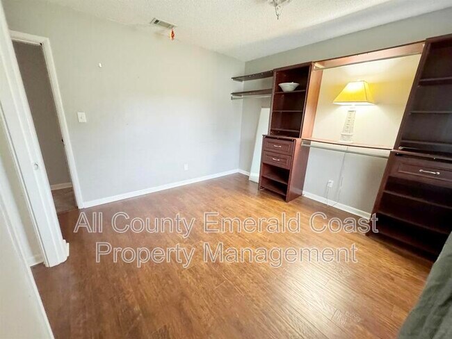 Building Photo - 506 Trenton St