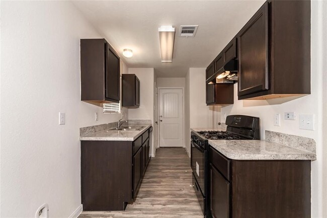Building Photo - 672 Fallow Ln