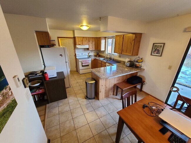 Building Photo - Garland (2705 &amp; 2707)