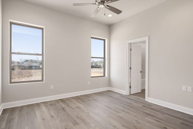 Building Photo - 104 Canvasback Dr