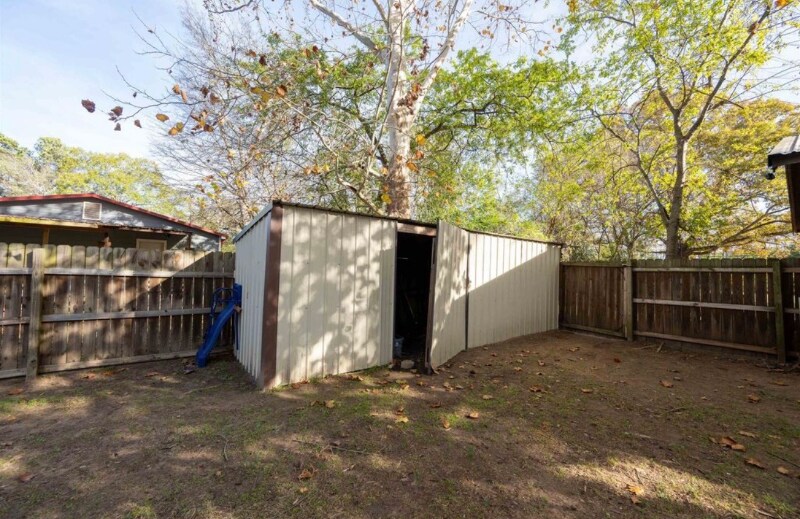 Building Photo - 3015 S Henderson Blvd