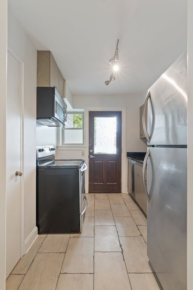 Building Photo - Quaint Westchester Condo