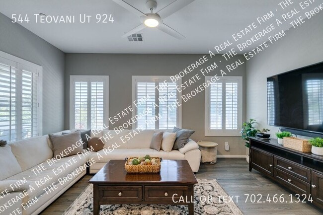 Building Photo - 544 Teovani St