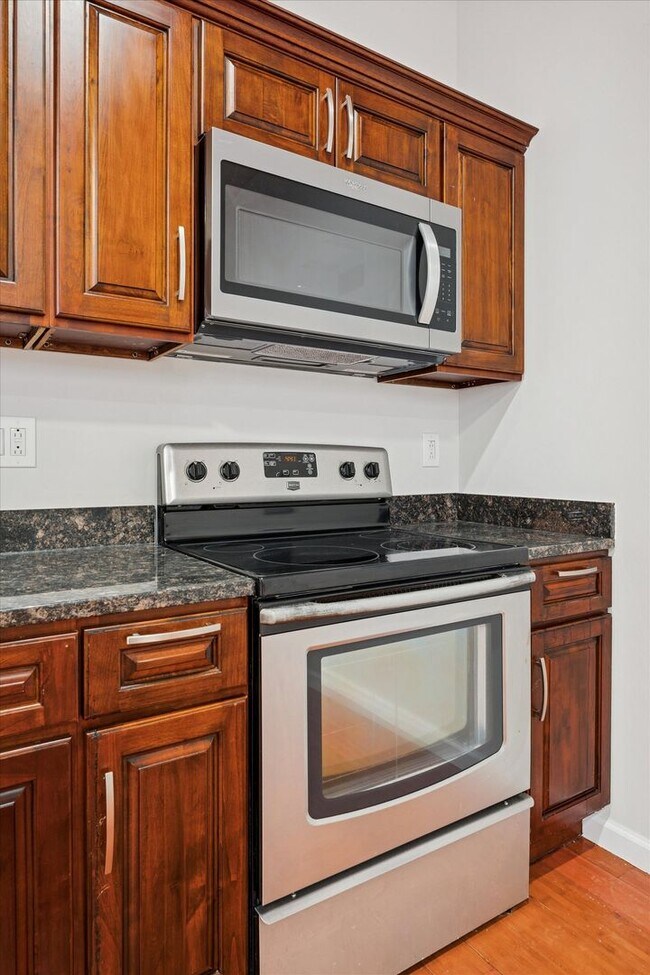 Building Photo - Large New Studio in Washington Square West