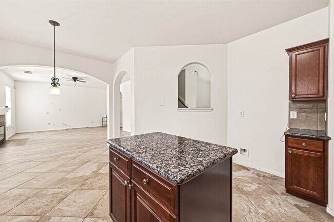 Building Photo - 25135 Florina Ranch Dr