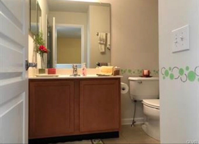 Building Photo - 8482 Putnam Ct