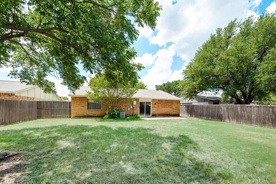 House Rear - 5556 Ragan Dr