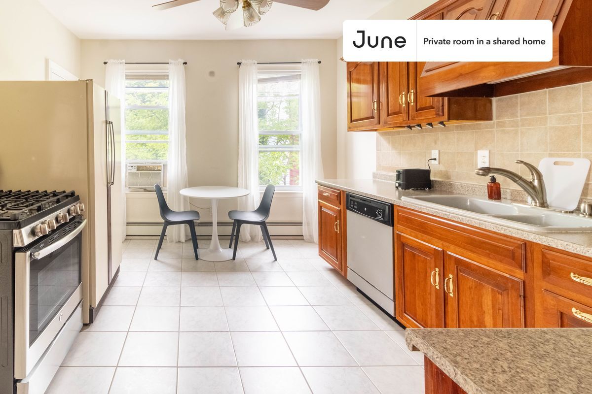 Building Photo - Room in Shared 3 bed/1 bath home in Central Square (Cambridge)