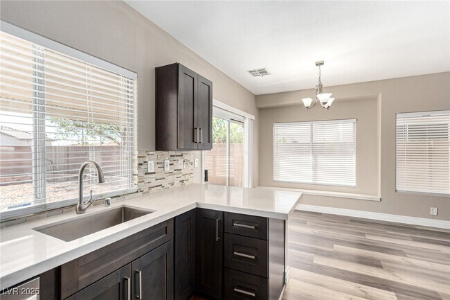 Building Photo - 5856 Golden Wing St