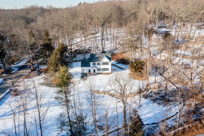Building Photo - 157 Good Hill Rd
