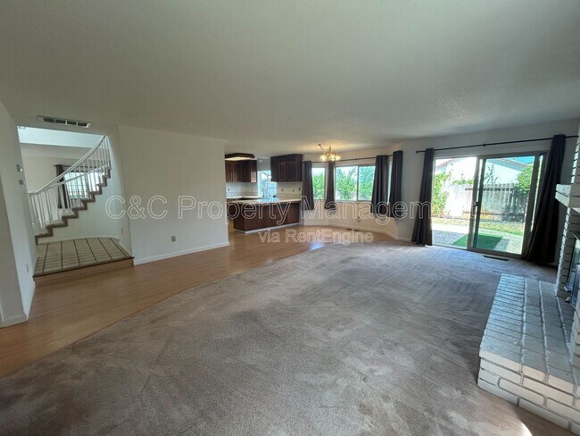 Building Photo - 284 Preakness Ln