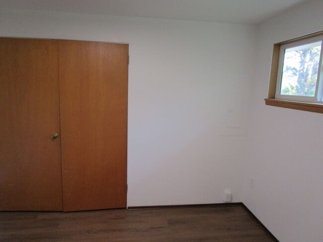Building Photo - 3001 Oakes Ave