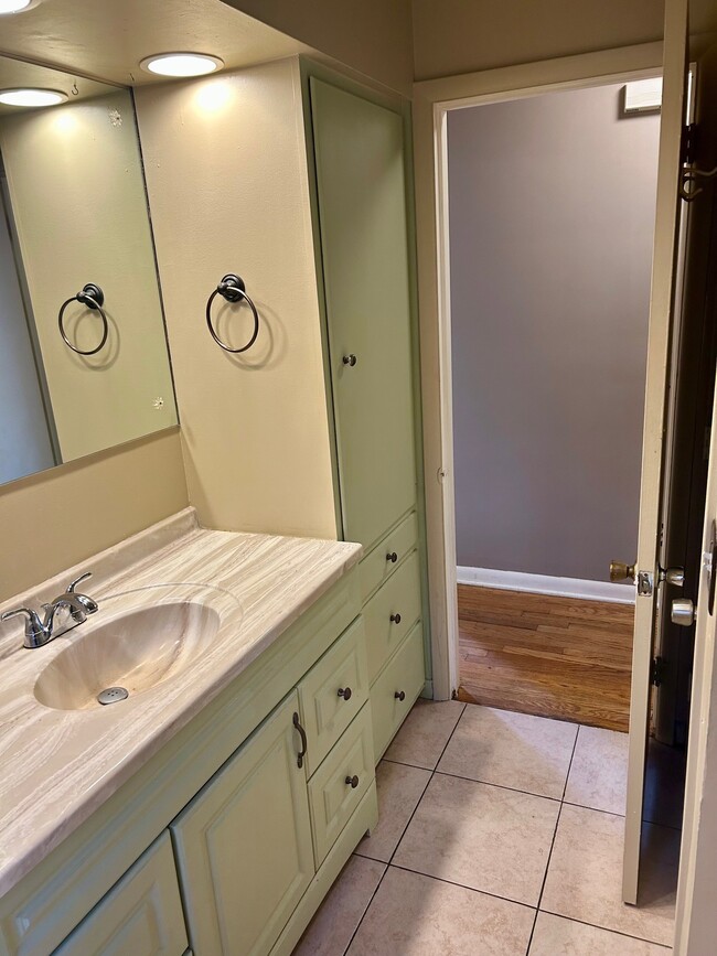 Building Photo - 245 Winchester Rd