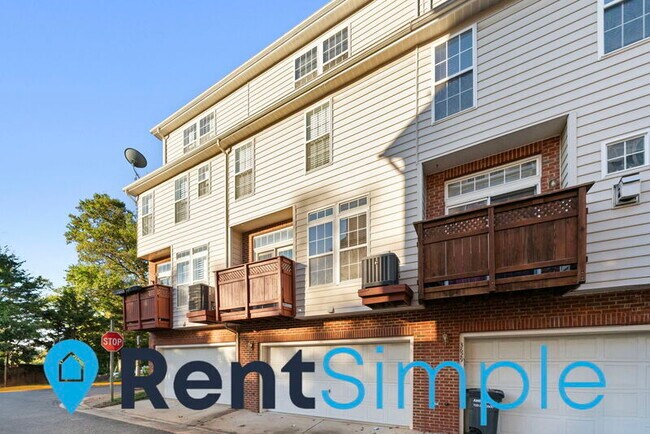 Building Photo - 3631 Madison Ln