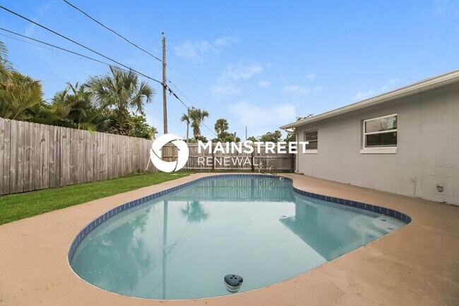Building Photo - 3 Bedroom Pet-Friendly Home in ORLANDO, FL with Main Street Renewal