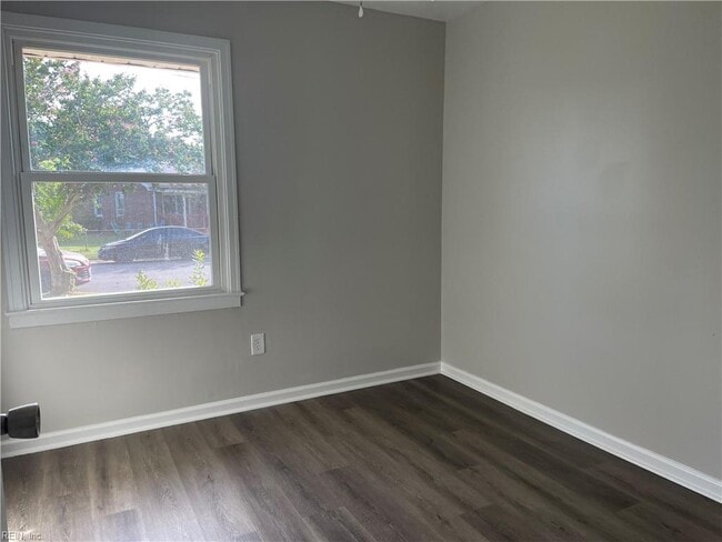 Building Photo - 7120 Clarion Ln