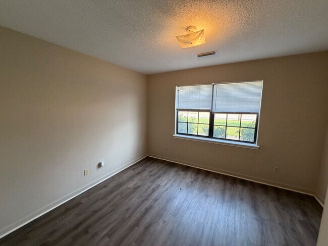 Building Photo - 1133 Fortner St