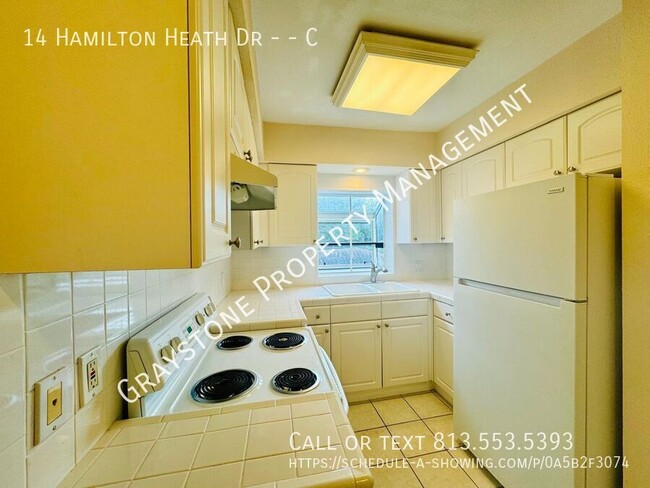 Building Photo - Spacious 2-Bedroom Apartment with River Vi...