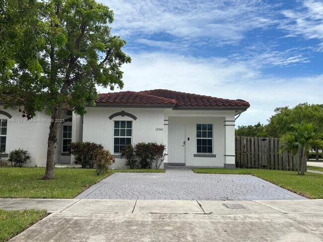 Building Photo - 12340 SW 214th Ter