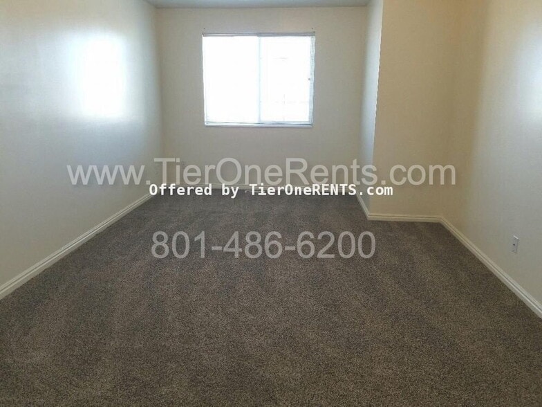 Building Photo - This property offers a no deposit option available for qualified renters!!