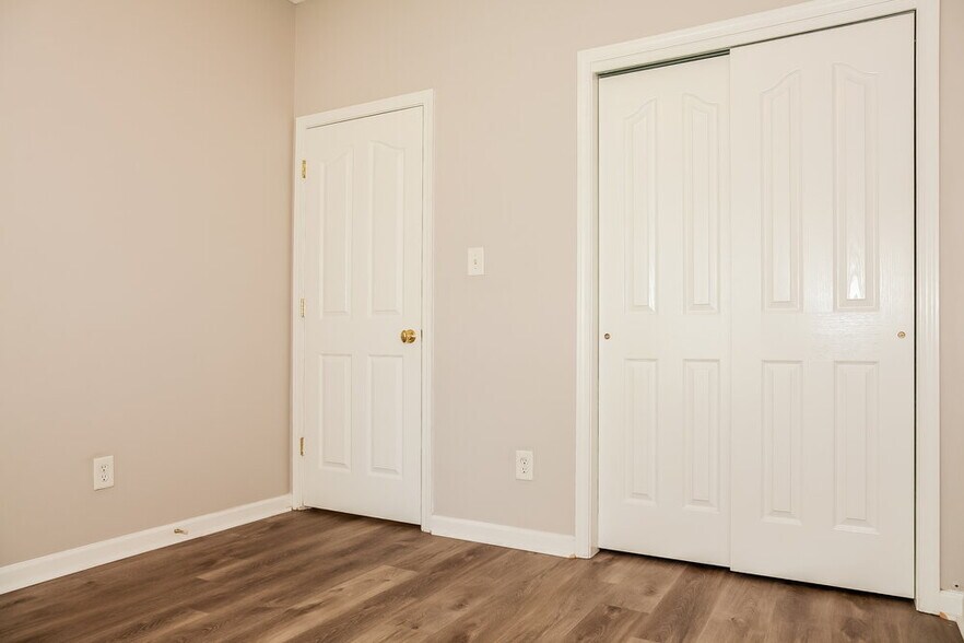 Building Photo - 14814 Jerpoint Abby Dr