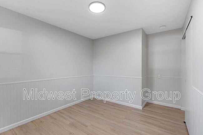 Building Photo - 1450 Tahoe Dr