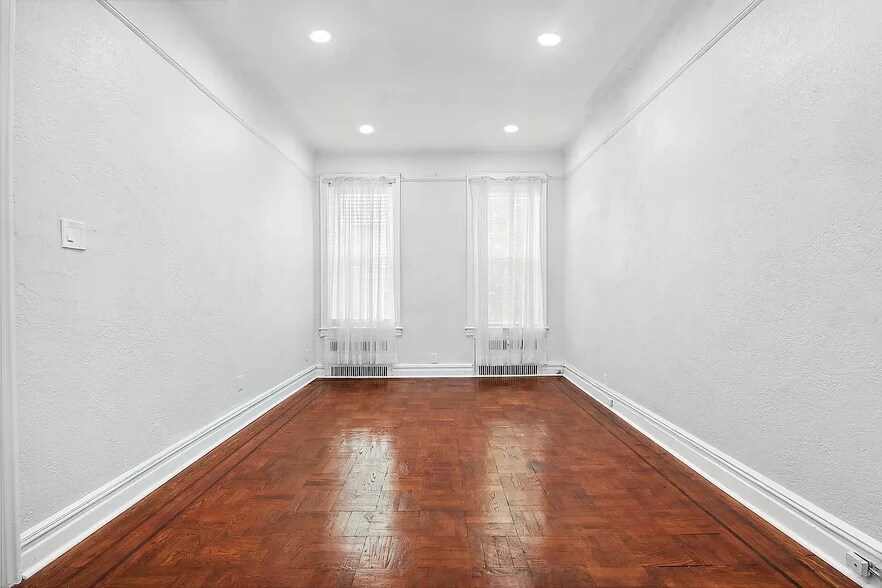 Building Photo - 414 Miller Ave