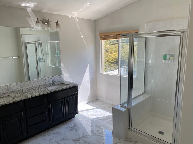 Building Photo - 26338 Oakdale Canyon Ln