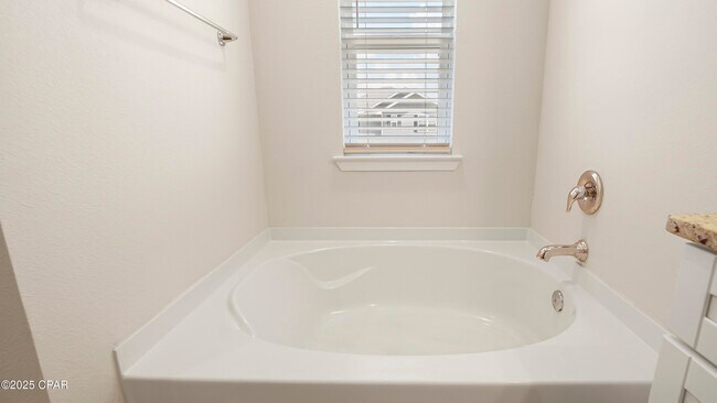 Building Photo - 4715 Firefly Ln