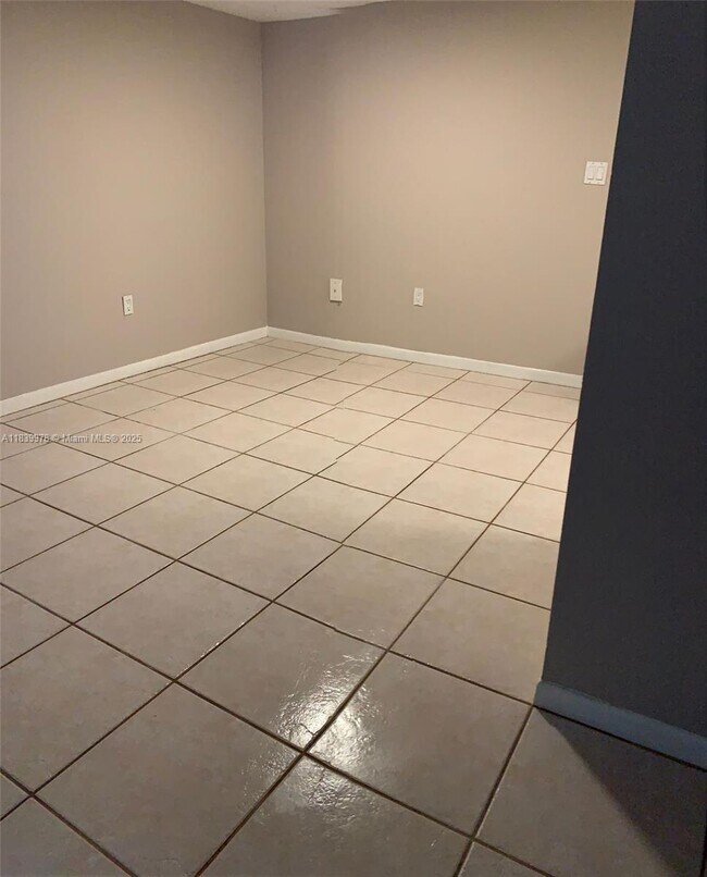 Building Photo - 11101 Royal Palm Blvd
