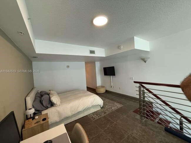 Building Photo - 41 SE 5th St