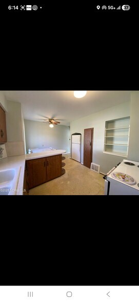 Building Photo - 3331 Van Fleet Pky