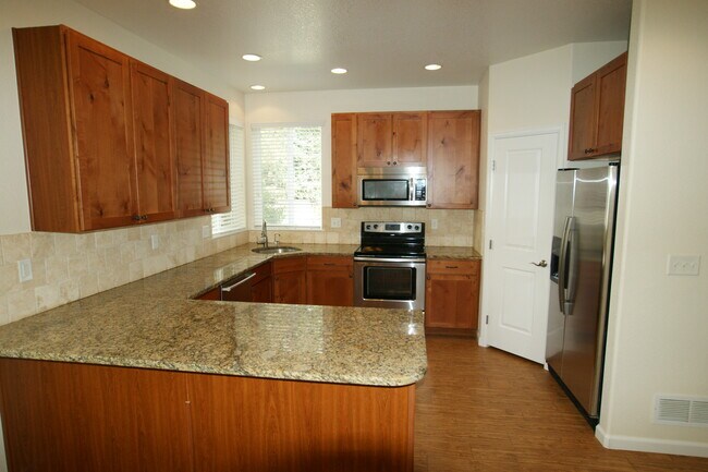 Building Photo - 426 Saint Ida Cir