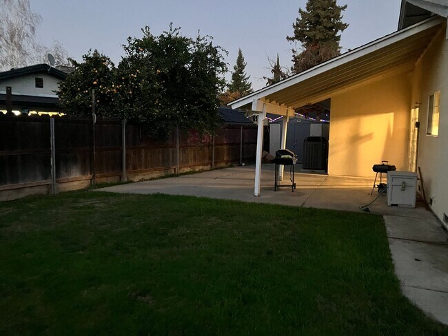 Building Photo - 3605 Swain Dr